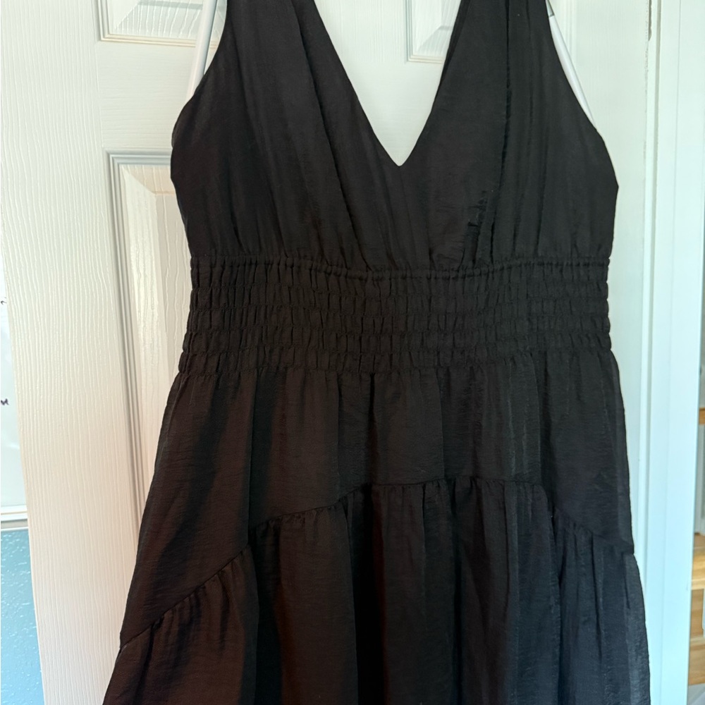 Vince Black Smocked Tiered Midi Dress plus 1X - Picture 9 of 13